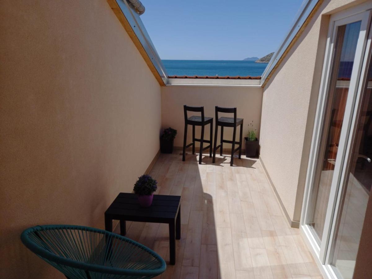 Seaview Suites Ondina Komiža Eksteriør billede