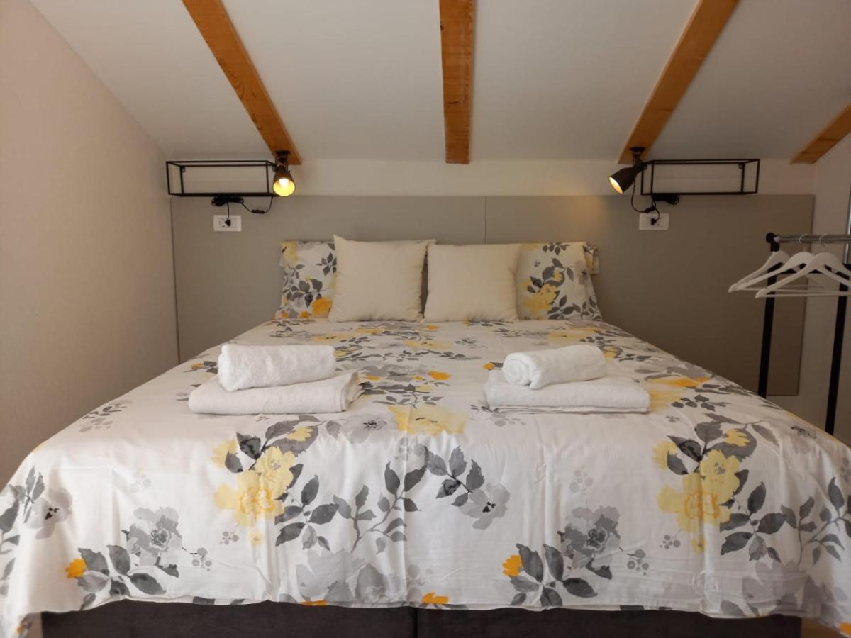 Seaview Suites Ondina Komiža Eksteriør billede