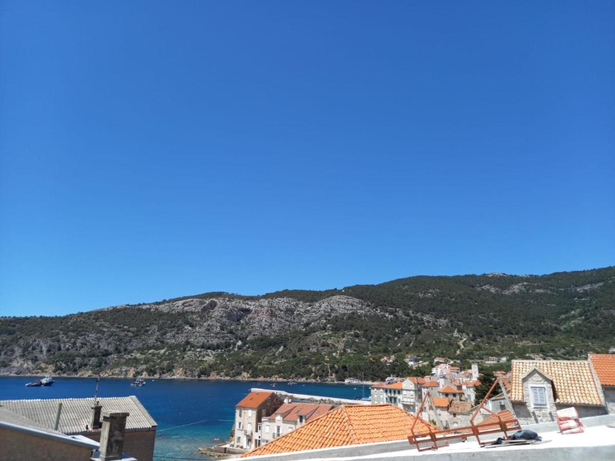 Seaview Suites Ondina Komiža Eksteriør billede