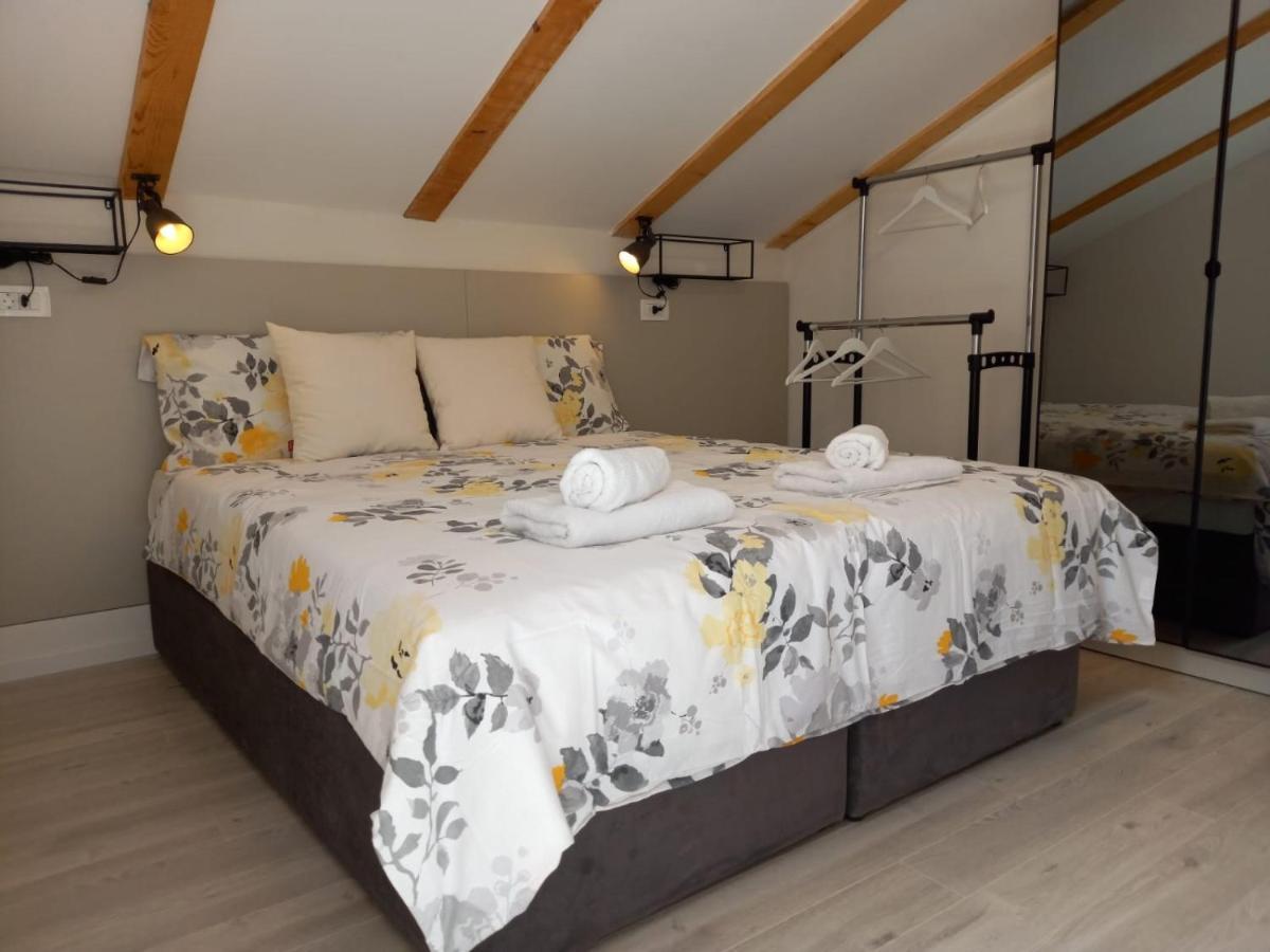 Seaview Suites Ondina Komiža Eksteriør billede