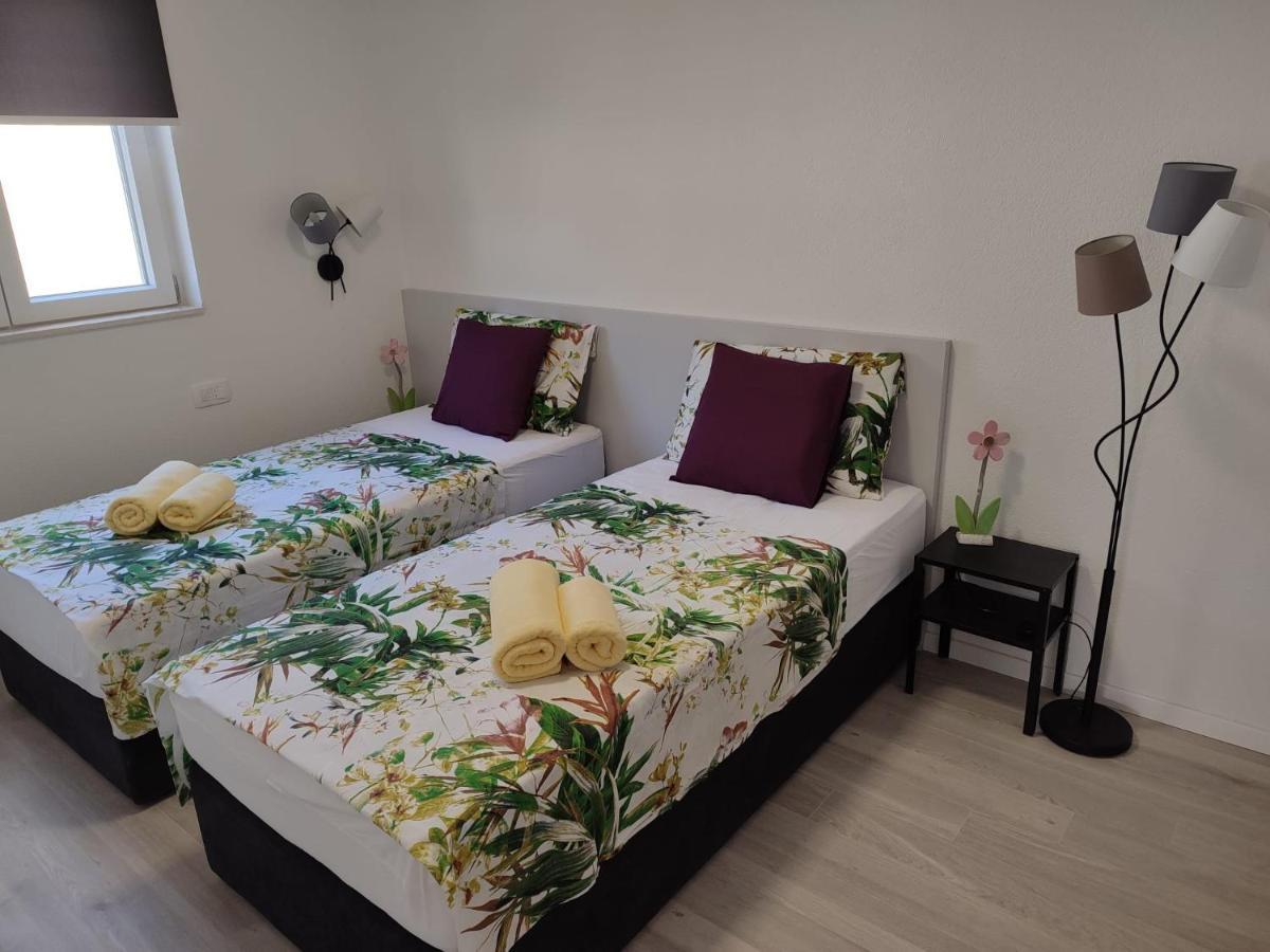 Seaview Suites Ondina Komiža Eksteriør billede